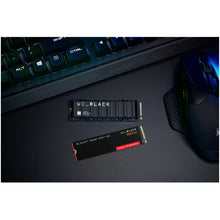 Load image into Gallery viewer, WD_BLACK SN850X NVMe™ SSD PCIe Gen4 x4 M.2 2280 1TB 2TB Heatsink Non-HS Read Write 7300MB/s 6300MB/s GAMING PERFORMANCE
